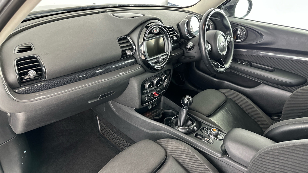 Mini Clubman 1.5 One 6Dr Red #11