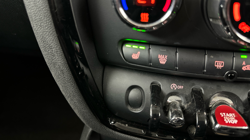 Mini Clubman 1.5 One 6Dr Red #12