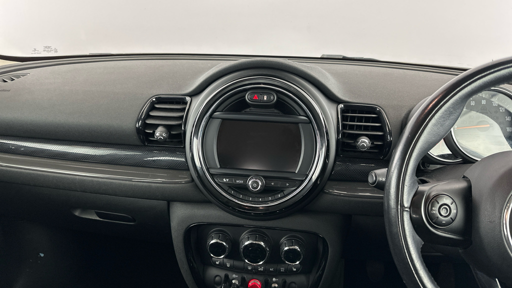 Mini Clubman 1.5 One 6Dr Red #15
