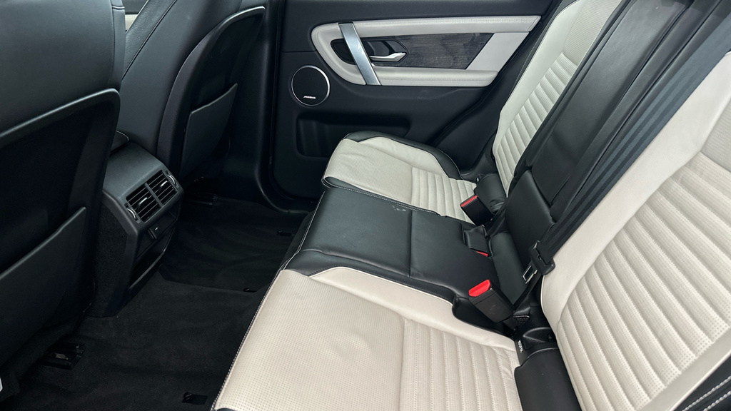 Land Rover Discovery Sport D180 Se Blue #25