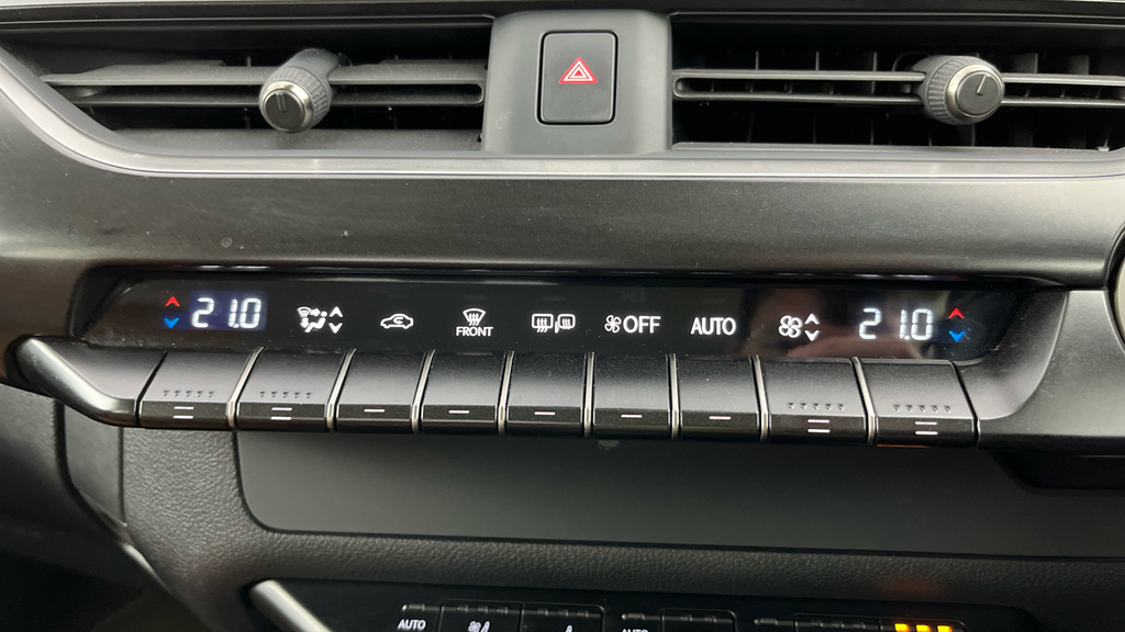 Lexus UX 2.0 250H Takumi E-cvt Euro 6 Ss Silver #15