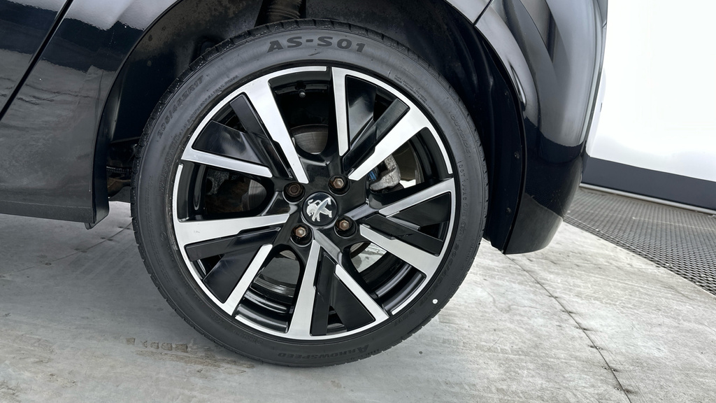 Peugeot 208 208 Allure Puretech Ss Black #22