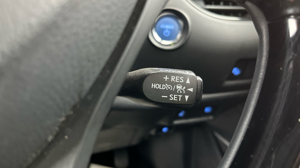 Toyota C-Hr Suv White #15