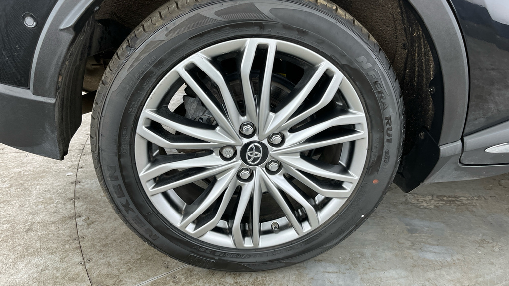 Toyota C-Hr Suv White #27