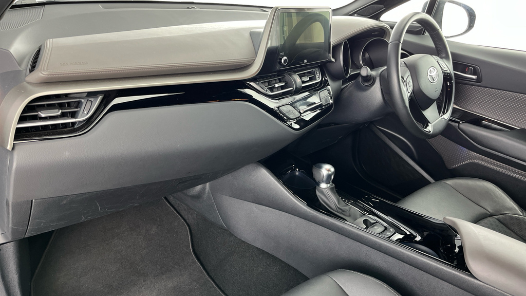 Toyota C-Hr Suv White #10