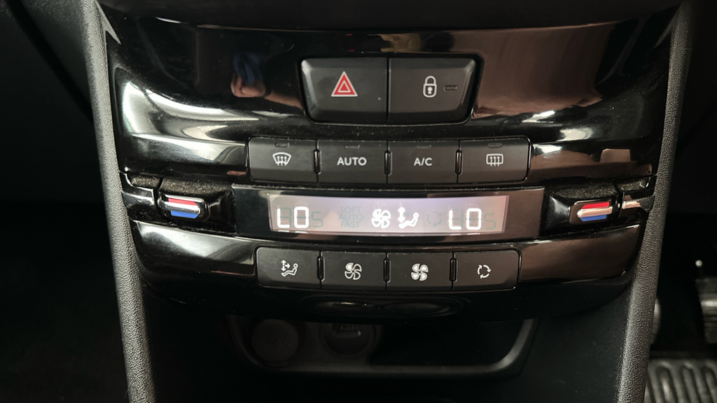 Peugeot 208 1.2 Puretech Tech Edition Hatchback Man Silver #17