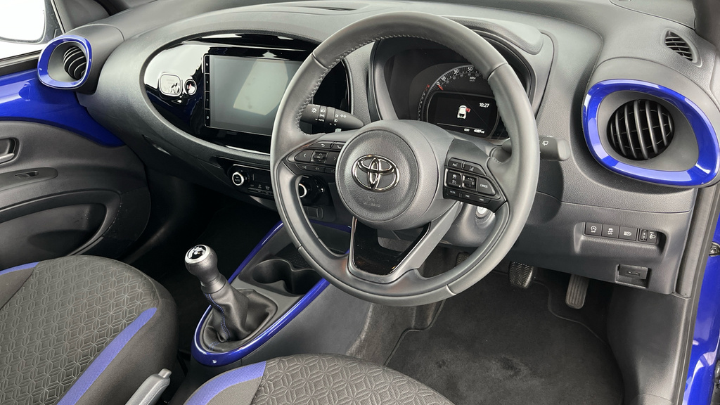 Toyota Aygo X 1.0 Vvt-i Edge Hatchback Beige #9