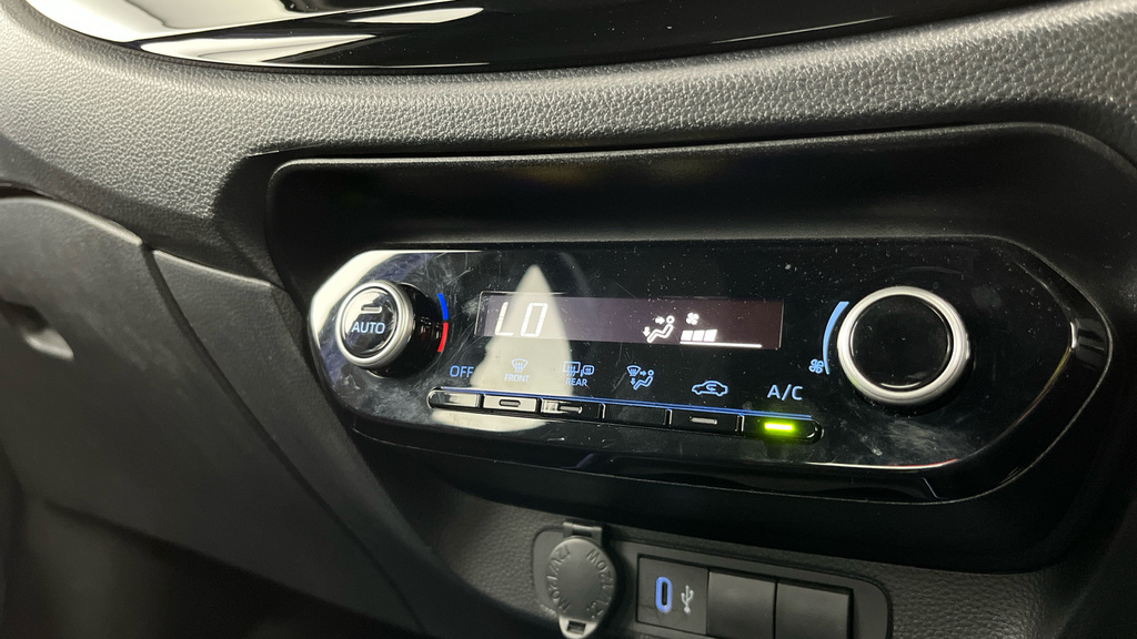 Toyota Aygo X 1.0 Vvt-i Edge Hatchback Beige #20