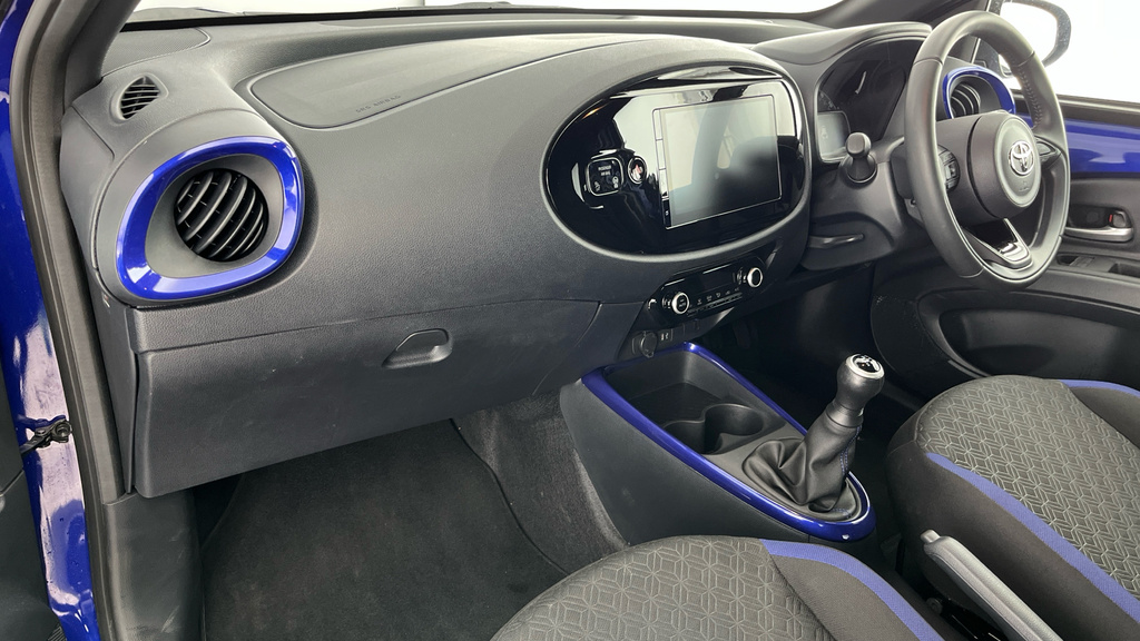 Toyota Aygo X 1.0 Vvt-i Edge Hatchback Beige #12
