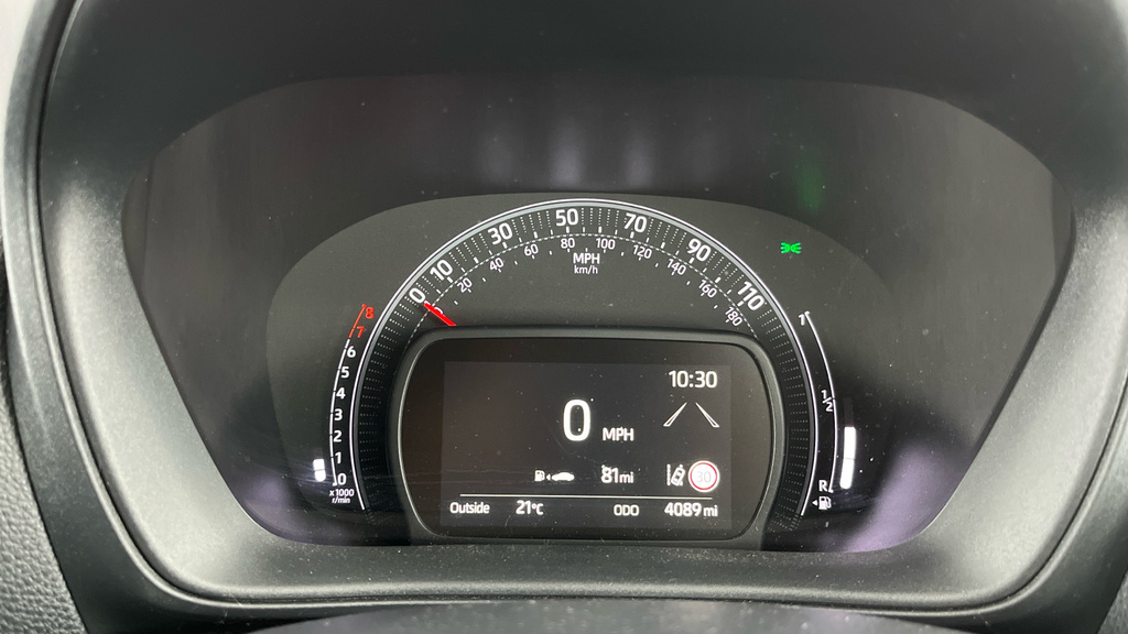 Toyota Aygo X 1.0 Vvt-i Edge Hatchback Beige #21