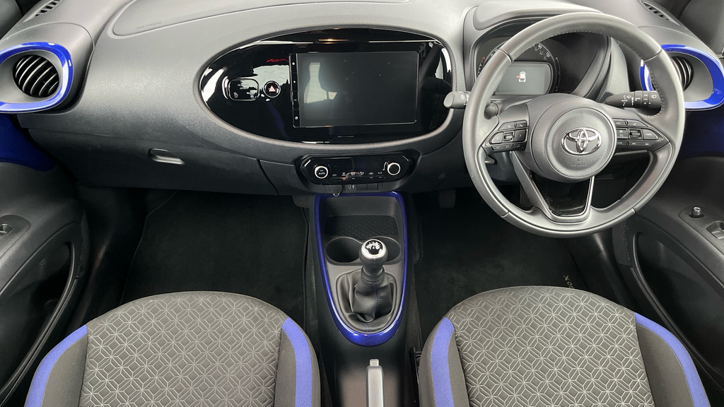 Toyota Aygo X 1.0 Vvt-i Edge Hatchback Beige #15