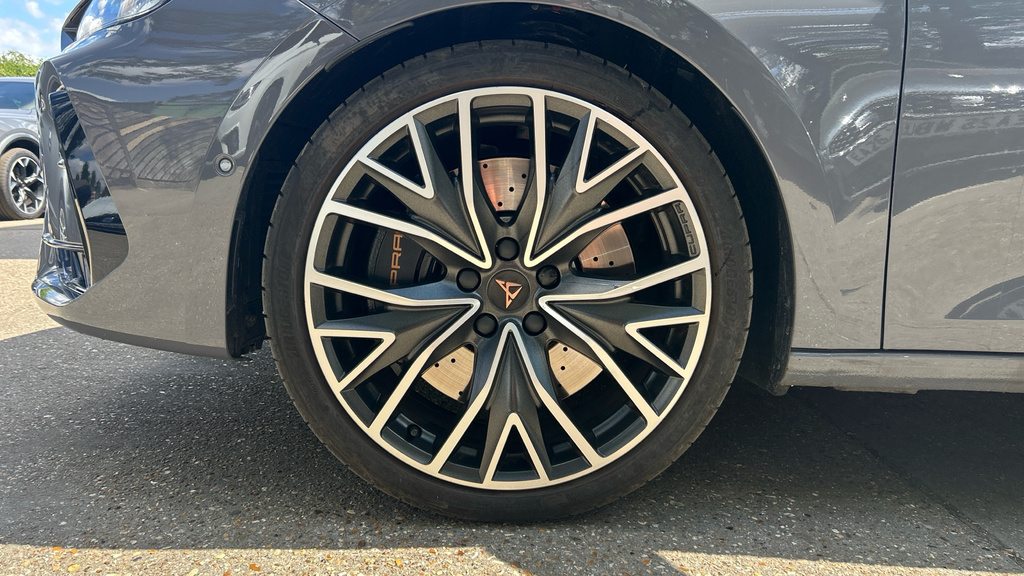 Cupra Leon 1.5 Etsi V2 Estate Hybrid Dsg 150 Ps Grey #35