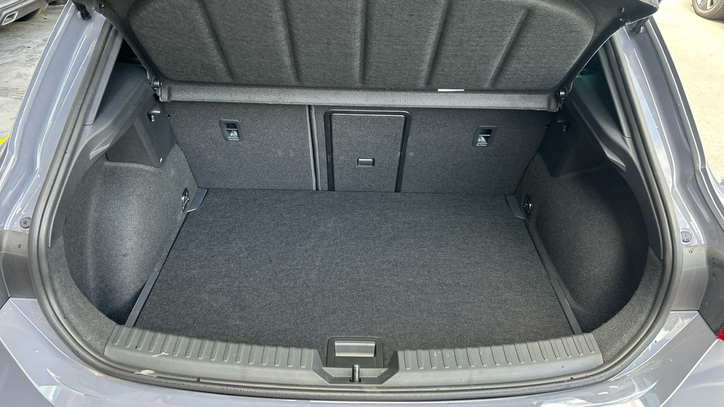 Cupra Leon 1.5 Etsi V2 Estate Hybrid Dsg 150 Ps Grey #31