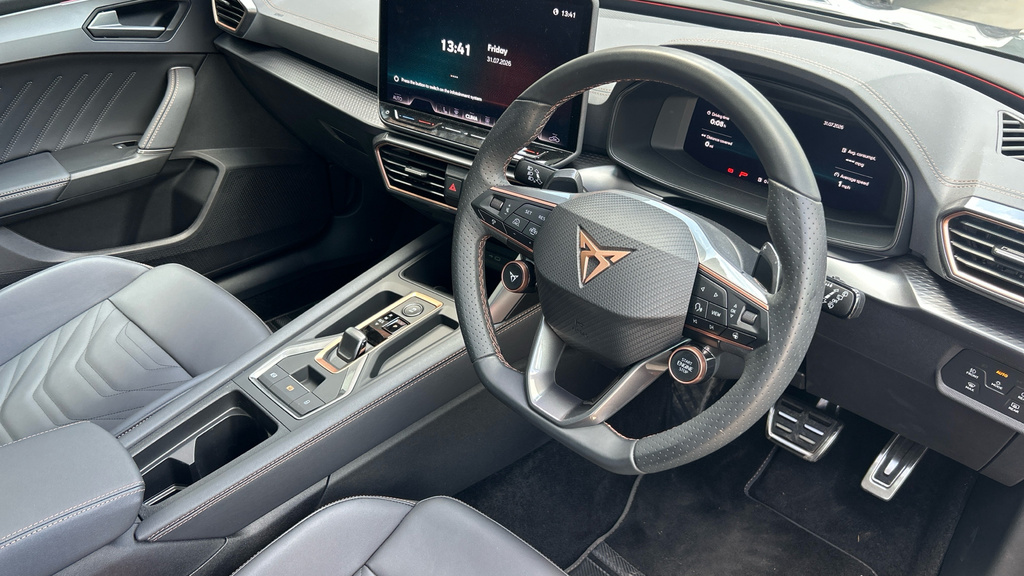 Cupra Leon 1.5 Etsi V2 Estate Hybrid Dsg 150 Ps Grey #11
