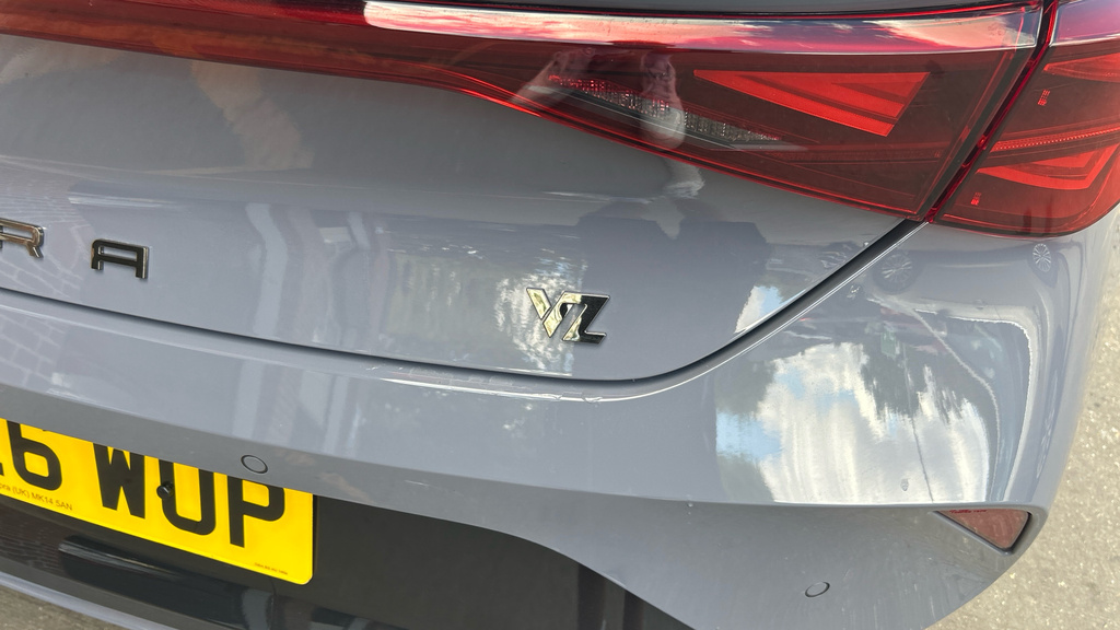 Cupra Leon 1.5 Etsi V2 Estate Hybrid Dsg 150 Ps Grey #40