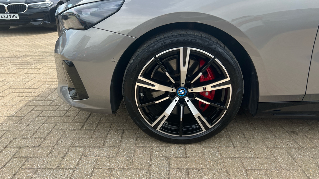 BMW i5 442Kw M60 Xdrive 84Kwh Black #28