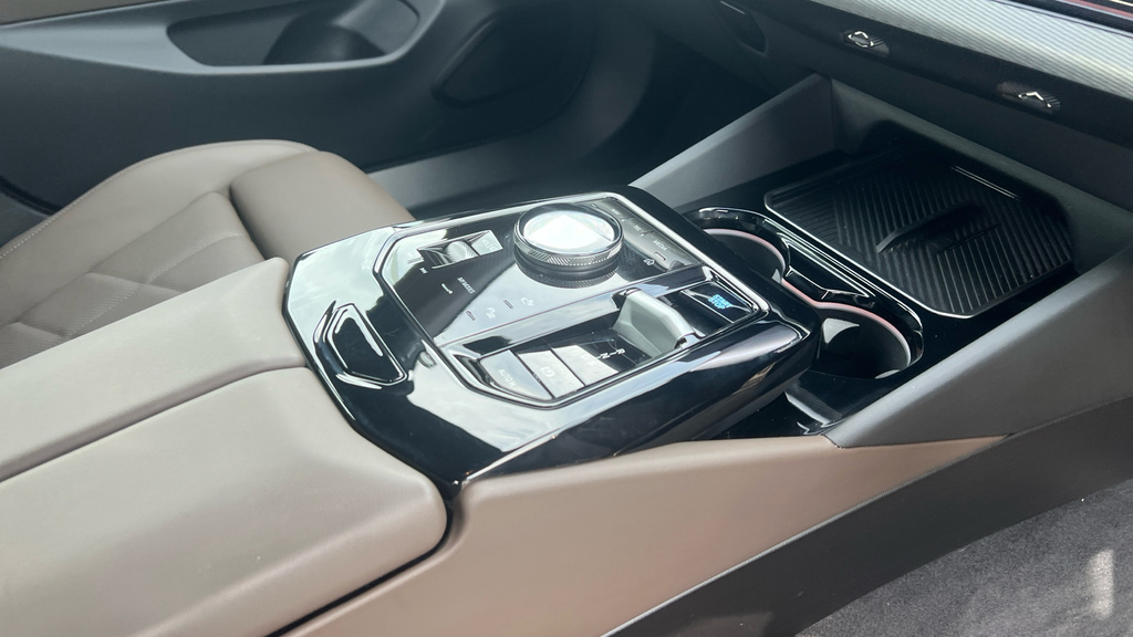 BMW i5 442Kw M60 Xdrive 84Kwh Black #17