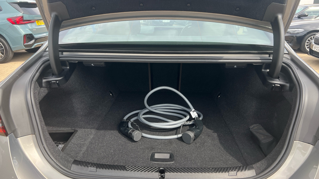BMW i5 442Kw M60 Xdrive 84Kwh Black #20