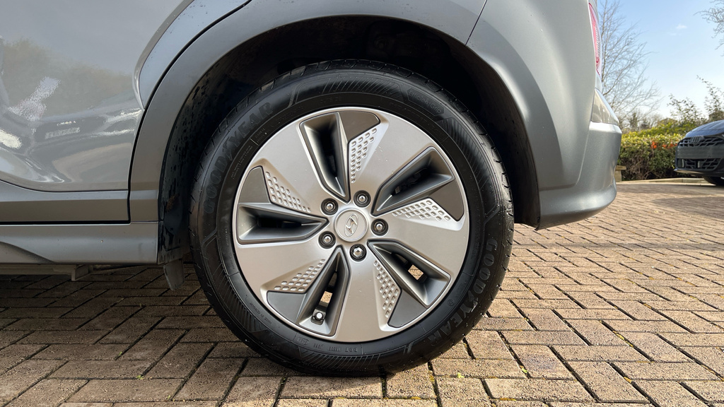 Hyundai Kona Premium Se Grey #19