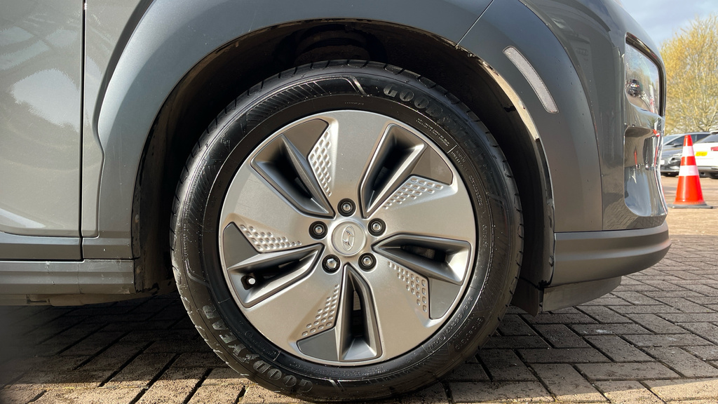 Hyundai Kona Premium Se Grey #17