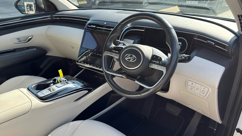 Hyundai Tucson T-gdi N Line White #9