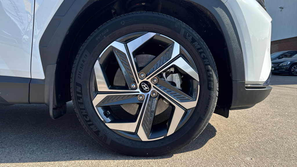 Hyundai Tucson T-gdi N Line White #27