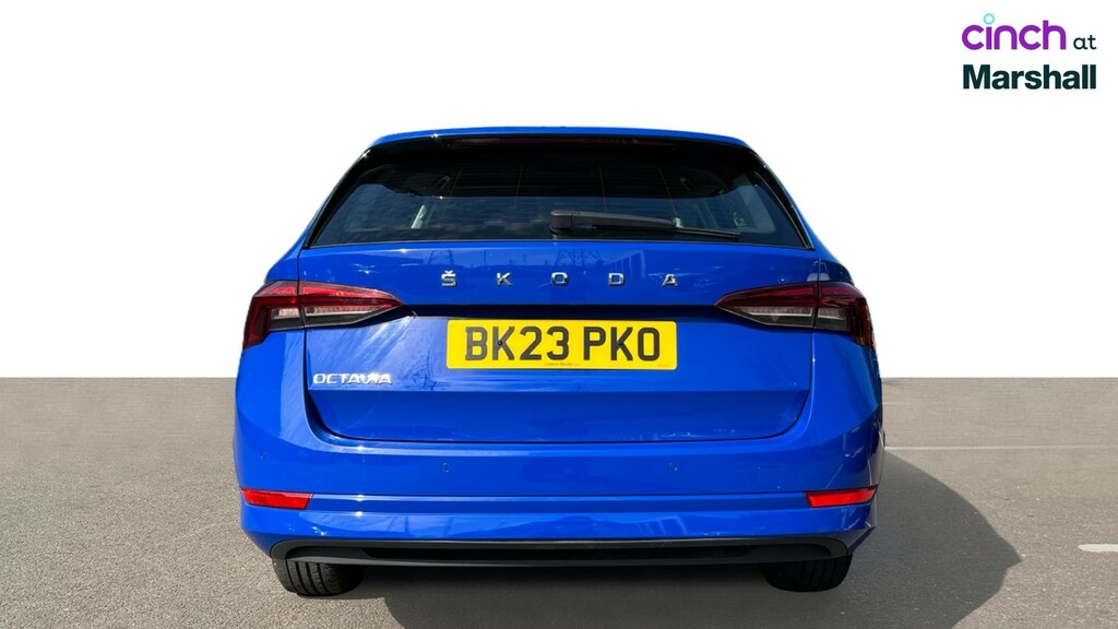 Skoda Octavia Hatchback 2.0Tdi 150Ps Se L Scr Dsg Black #4