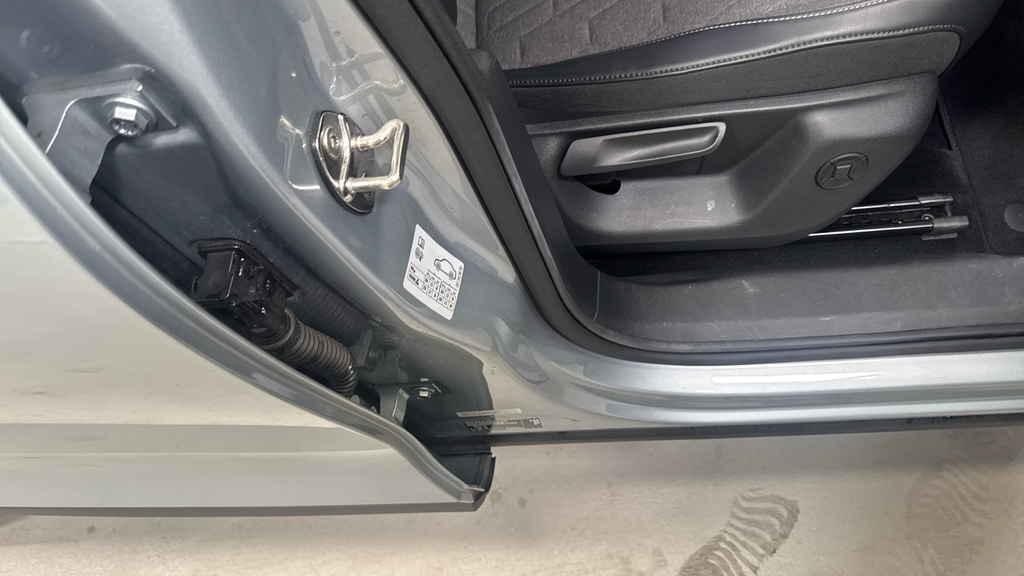 Volkswagen Tiguan R-line Silver #42