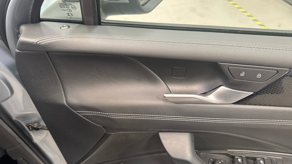 Volkswagen Tiguan R-line Silver #39