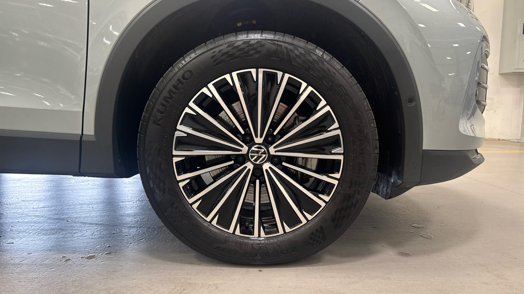 Volkswagen Tiguan R-line Silver #20