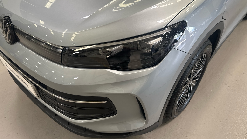Volkswagen Tiguan R-line Silver #47