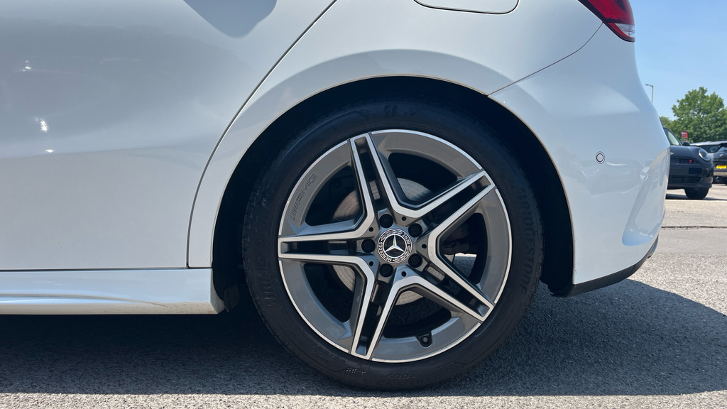 Mercedes-Benz A Class 1.5 A 180 D Amg Line 114 Bhp Red #23