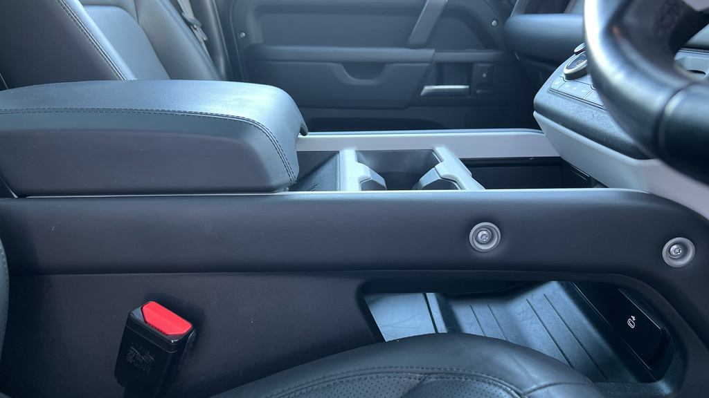 Land Rover Defender Defender 3.0 D250 Hard Top S 3 Seat Black #40