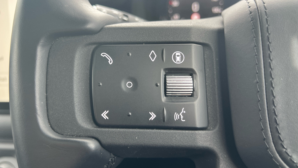 Land Rover Defender 3.0 D300 X-dynamic Hse 110 7 Seat #41