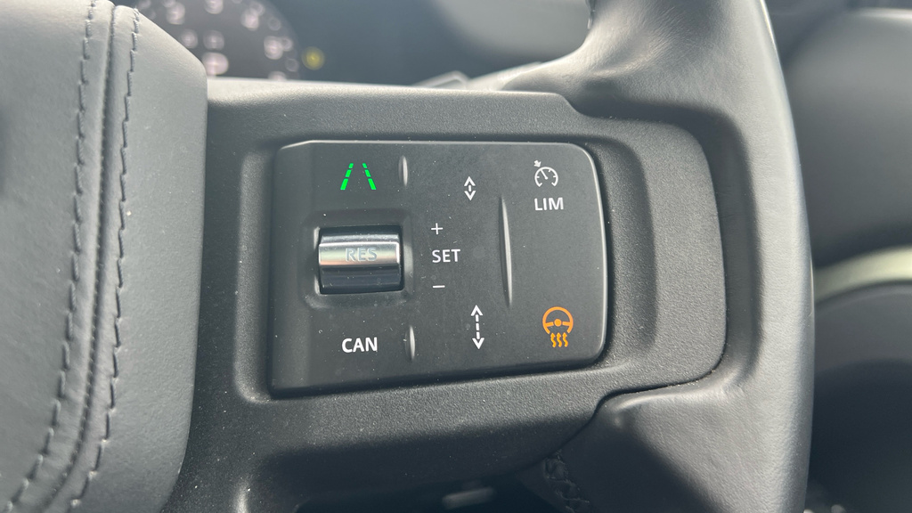 Land Rover Defender 3.0 D300 X-dynamic Hse 110 7 Seat #40