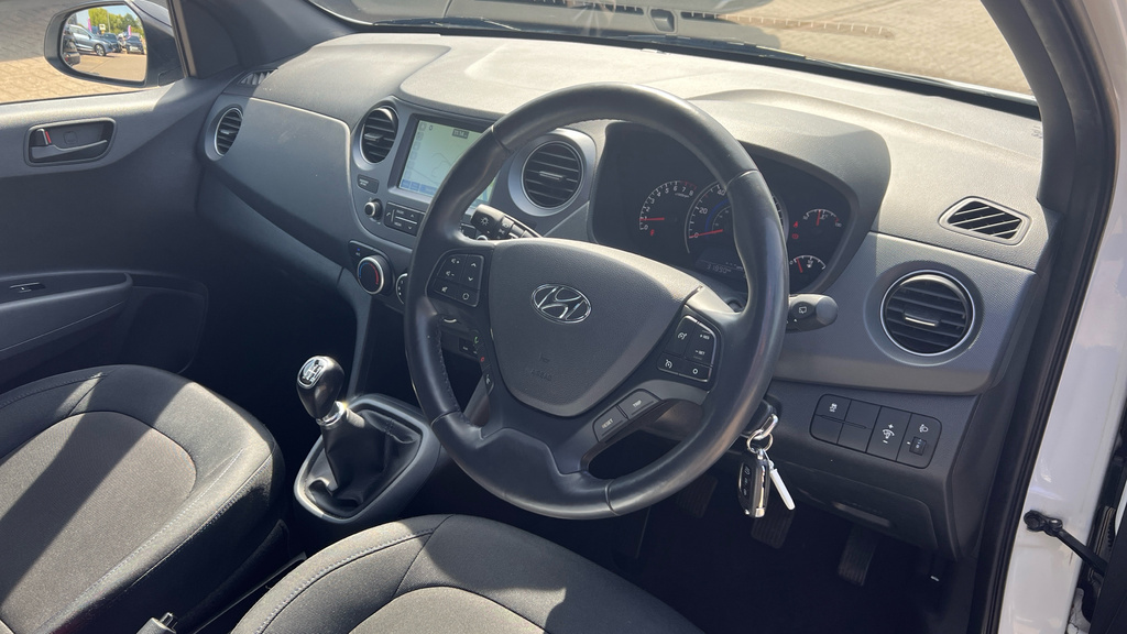 Hyundai I10 Hat 1.2 87Ps Premium Se Silver #9