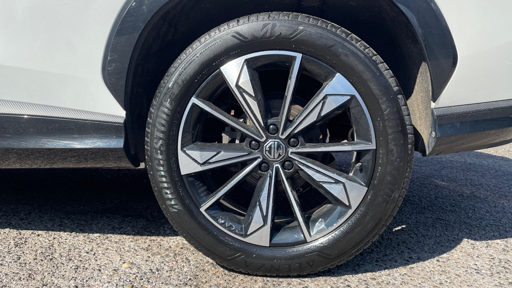 MG HS 1.5 T-gdi 24.7Kwh Trophy Suv Plug-in Hy Black #34