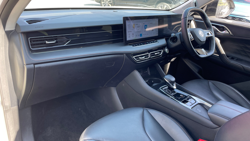 MG HS 1.5 T-gdi 24.7Kwh Trophy Suv Plug-in Hy Black #15