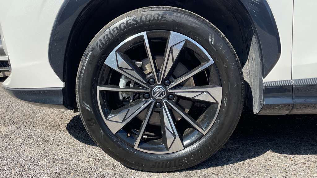 MG HS 1.5 T-gdi 24.7Kwh Trophy Suv Plug-in Hy Black #33