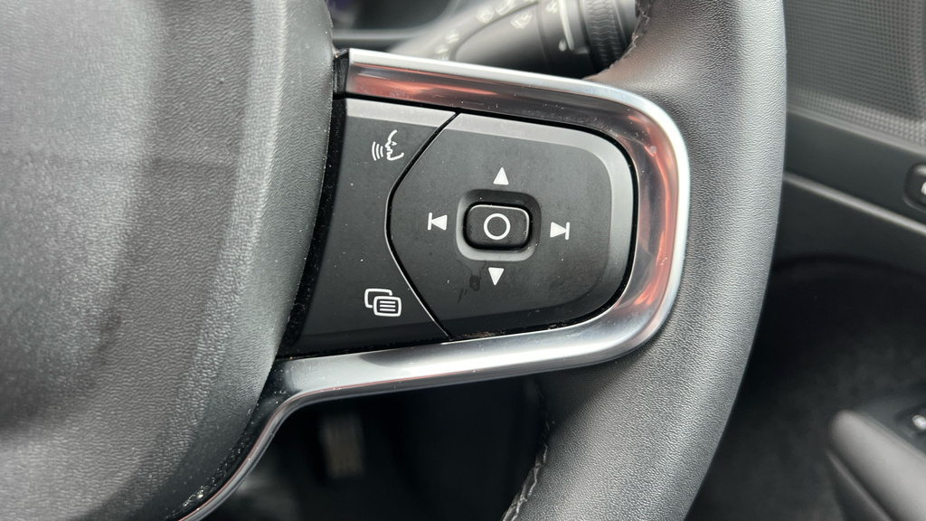 Volvo XC40 Recharge Pro, Twin Motor Black #23