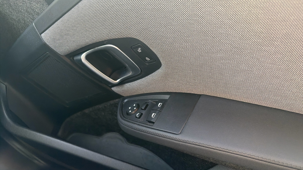 BMW i3 135Kw S 42Kwh Loft Interior World Black #38