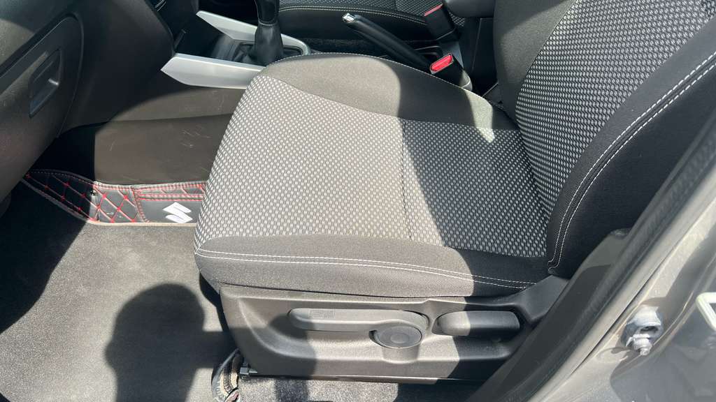 Suzuki Vitara Suv 1.6 Sz-t Euro 6 Ss 201818 Grey #37