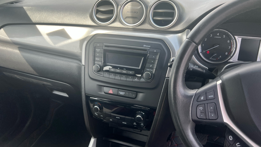 Suzuki Vitara Suv 1.6 Sz-t Euro 6 Ss 201818 Grey #19
