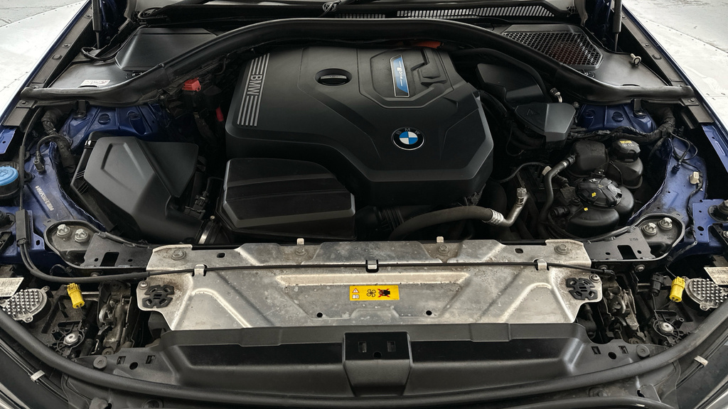 BMW 3 Series 320I M Sport Saloon Blue #26