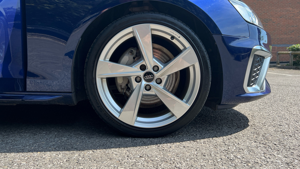 Audi A4 Avant Avant Black Edition 35 Tfsi 150 Ps S Tronic Blue #17