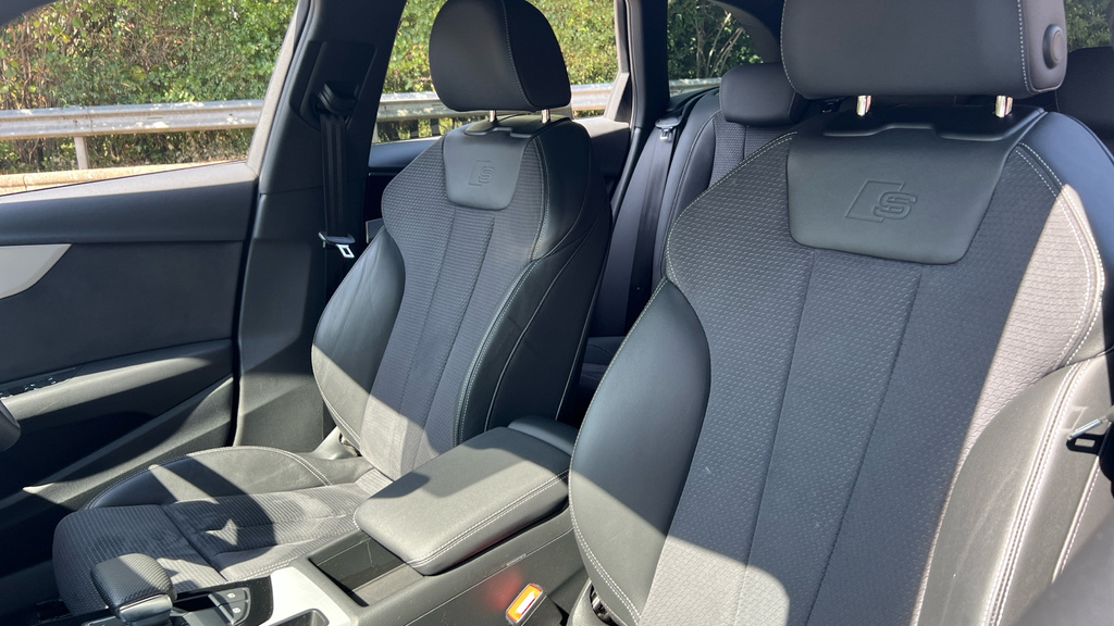 Audi A4 Avant Avant Black Edition 35 Tfsi 150 Ps S Tronic Blue #24