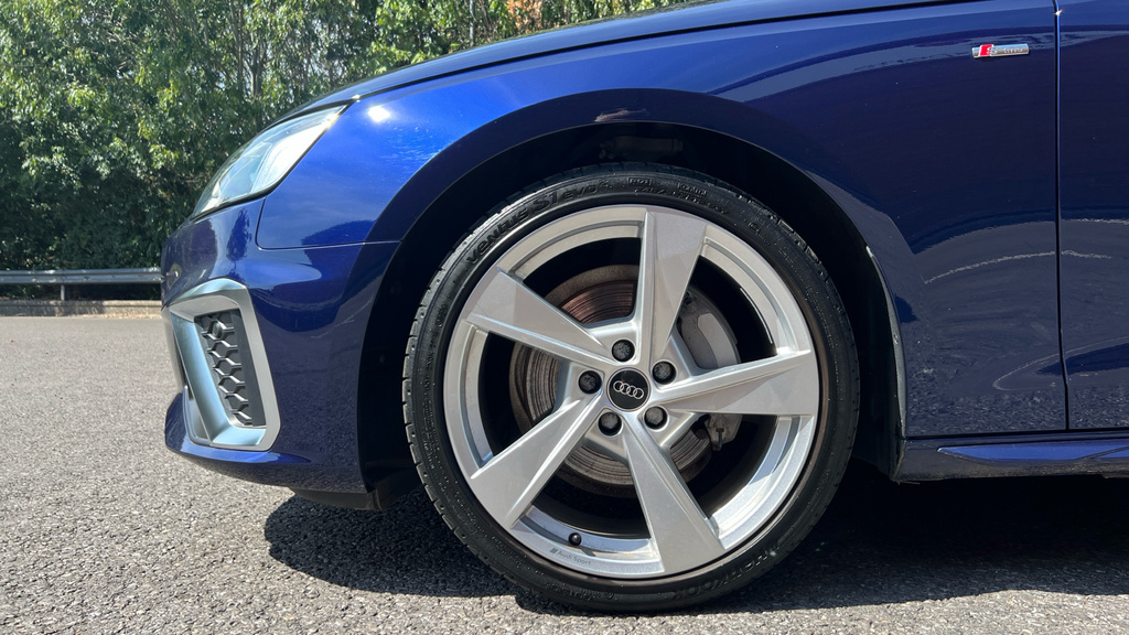 Audi A4 Avant Avant Black Edition 35 Tfsi 150 Ps S Tronic Blue #18