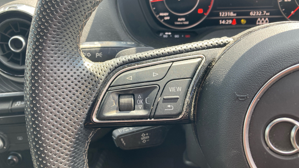Audi Q2 Audi Q2 S Line 35 Tfsi 150 Ps S Tronic Grey #26