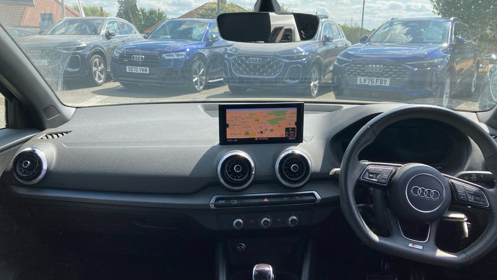 Audi Q2 Audi Q2 S Line 35 Tfsi 150 Ps S Tronic Grey #11