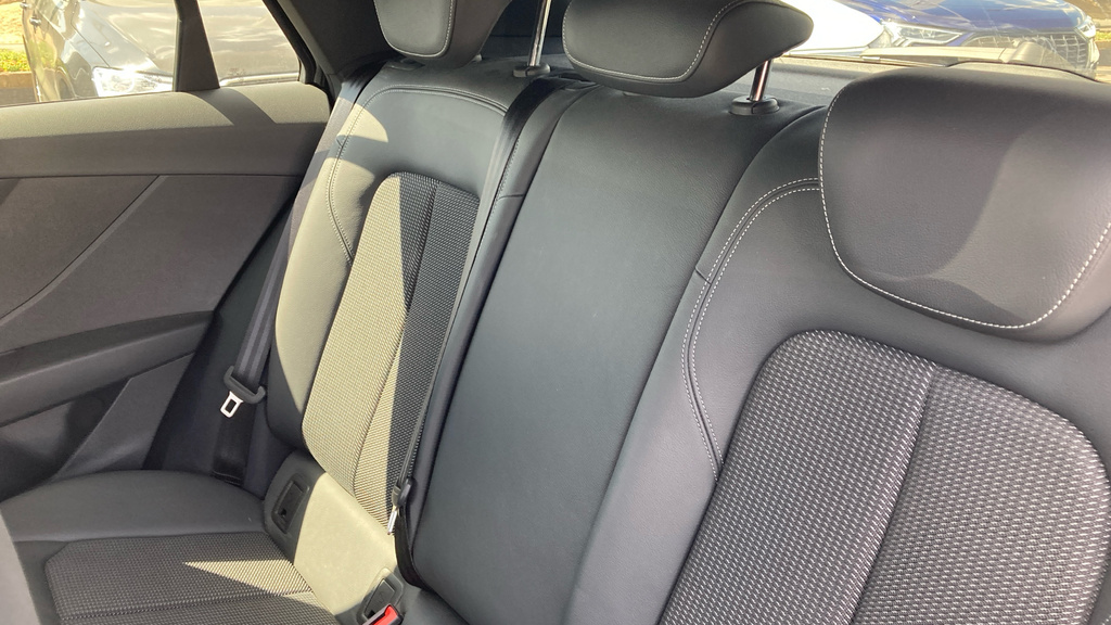 Audi Q2 Audi Q2 S Line 35 Tfsi 150 Ps S Tronic Grey #14